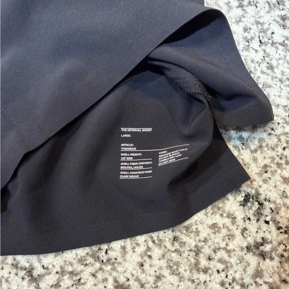 TEN THOUSAND INTERVAL SHORT 7”,
BLACK, LARGE, NO LINER - Picture 4 of 6